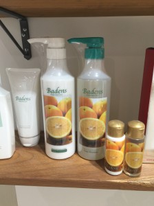 美容室の外でヘアケア