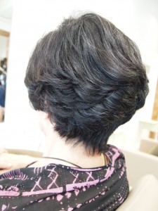 まるでウィッグのような。。